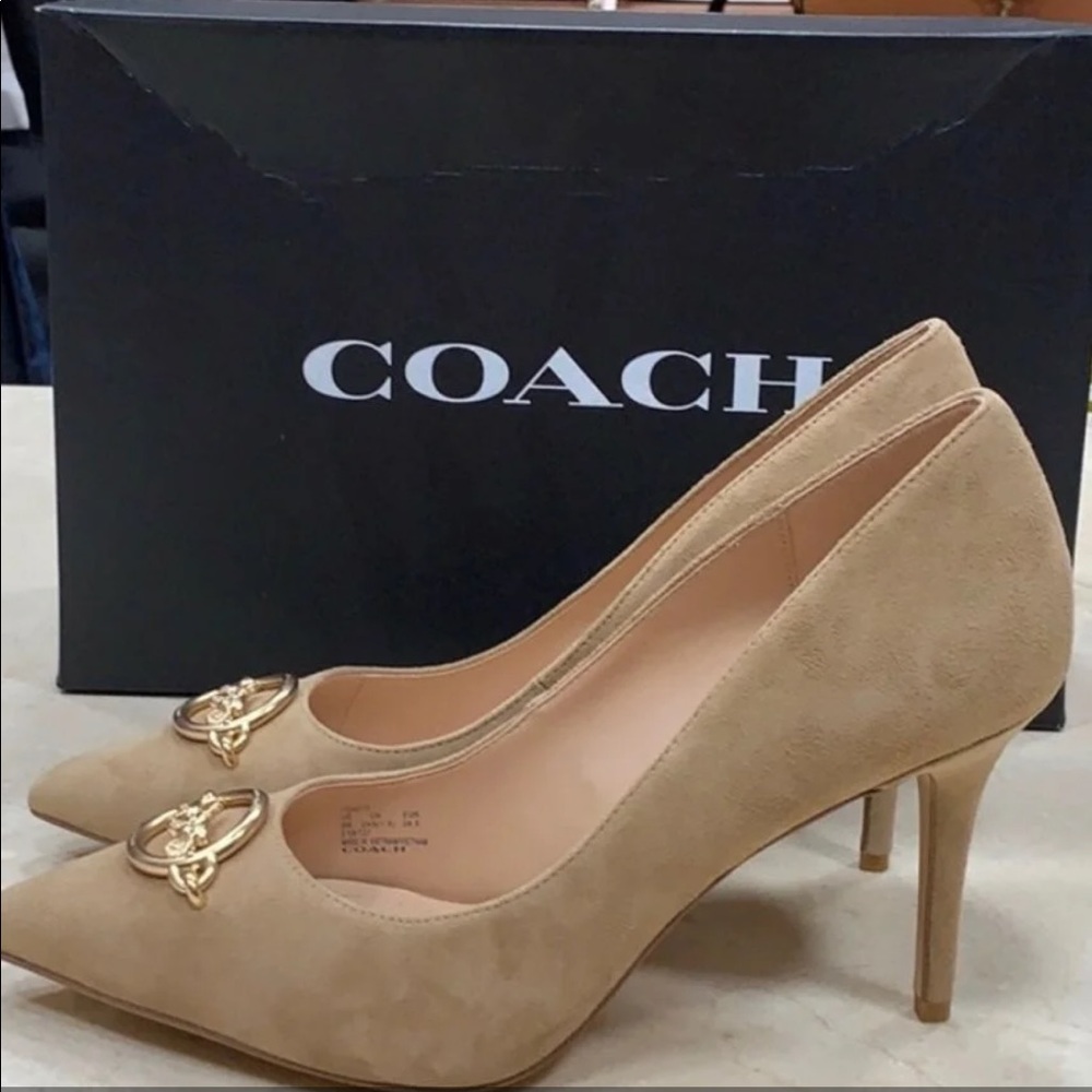 Coach Aubrey pumps